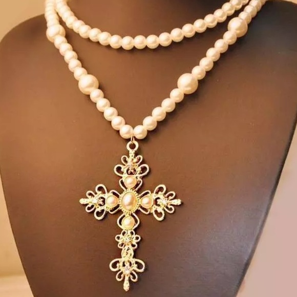 Betsey Johnson Jewelry - Betsey Johnson GP pearl crystals cross necklace🌹